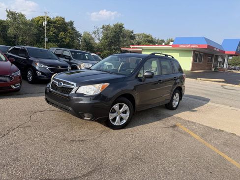 Used 2014 Subaru Forester 2.5i Premium w/ Protection Package #1 AWD/4WD image 2