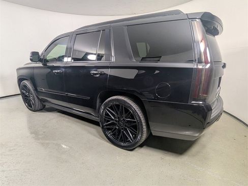 Used 2018 Cadillac Escalade Platinum image 5