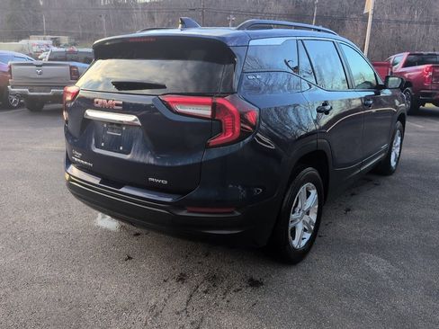Used 2022 GMC Terrain SLE w/ Driver Convenience Package image 6
