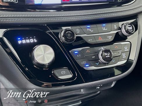 New 2026 Chrysler Pacifica Select w/ S Appearance Package image 33