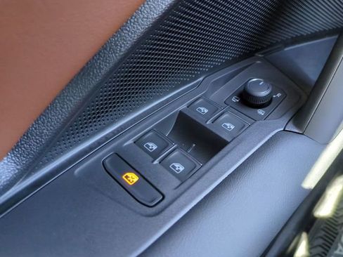 Used 2026 Volkswagen Tiguan SEL R-Line image 28