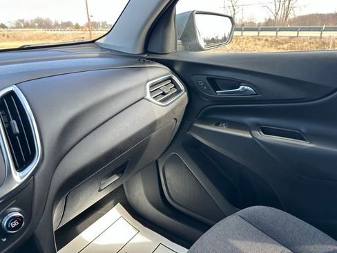 Used 2024 Chevrolet Equinox LT AWD/4WD image 32