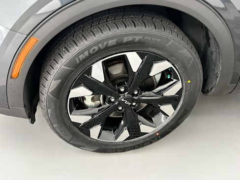 Used 2024 Kia Sportage X-Line w/ X-Line Premium Package image 11