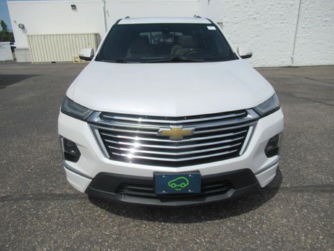 Certified 2022 Chevrolet Traverse Premier w/ LPO, Floor Liner Package AWD/4WD image 3