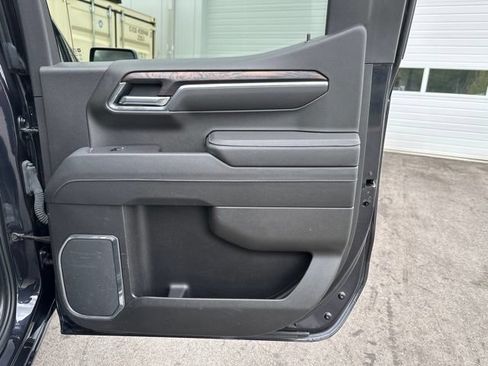 Used 2025 GMC Sierra 1500 SLT AWD/4WD image 12