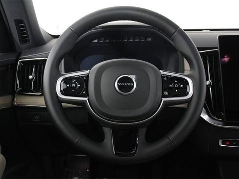 Certified 2025 Volvo XC90 B6 Plus w/ Protection Package Premier image 8