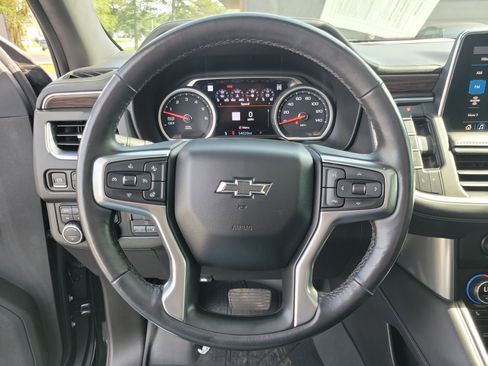 Used 2021 Chevrolet Tahoe Z71 w/ Z71 Off-Road Package AWD/4WD image 21