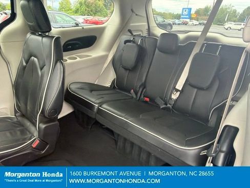 Used 2023 Chrysler Pacifica Limited w/ Uconnect Theater Family Group AWD/4WD image 27