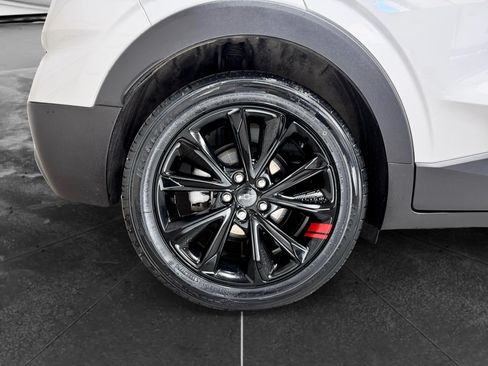 Used 2023 Chevrolet Bolt EUV LT w/ Convenience Package FWD image 32