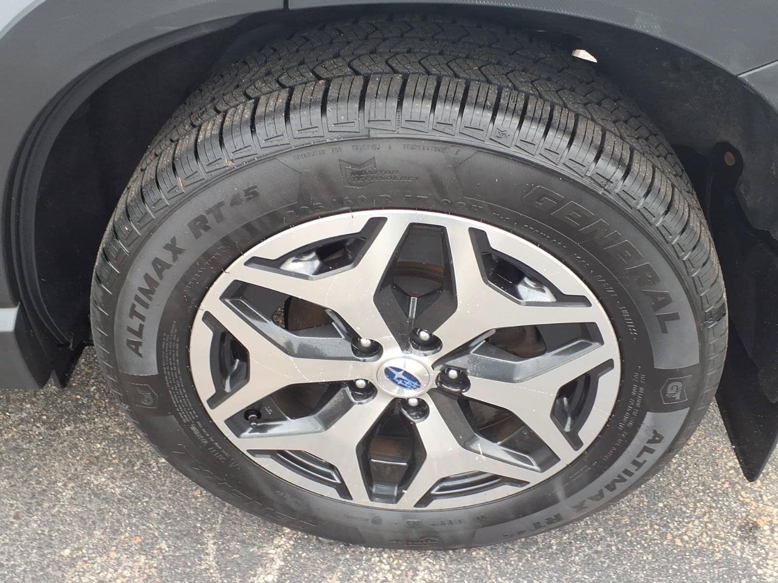 Certified 2024 Subaru Forester Premium AWD/4WD image 6