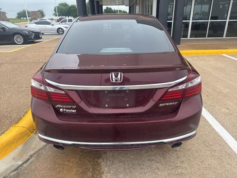 Used 2016 Honda Accord Sport image 4