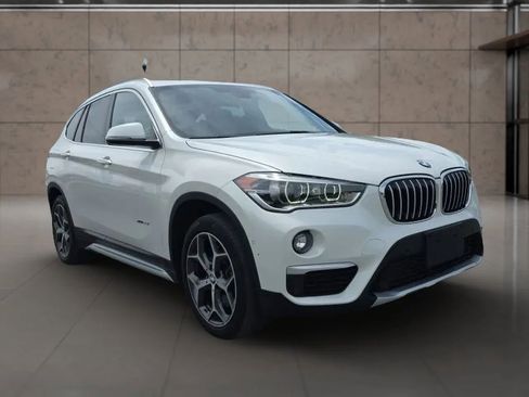 Used 2017 BMW X1 xDrive28i AWD/4WD image 3