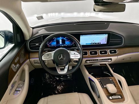Certified 2022 Mercedes-Benz GLS 450 4MATIC image 23