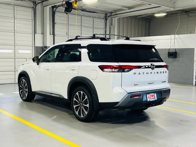 New 2026 Nissan Pathfinder Platinum FWD image 18