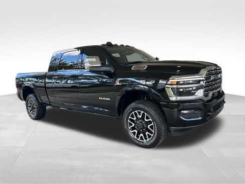 Used 2025 RAM 2500 Limited image 2