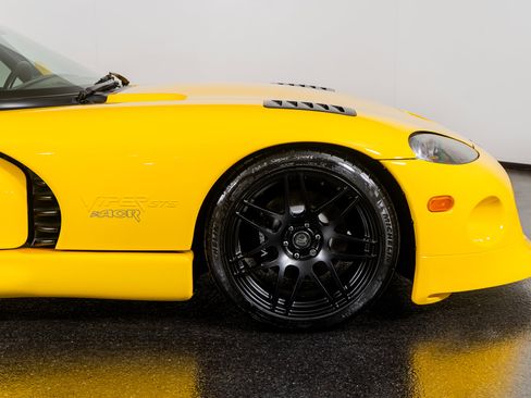 Used 2001 Dodge Viper GTS image 6