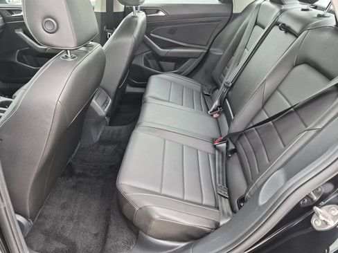 Used 2021 Volkswagen Jetta SE FWD image 23