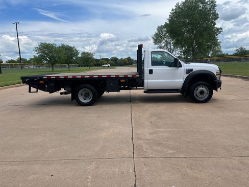 Used 2009 Ford F550 2WD Regular Cab Super Duty image 8