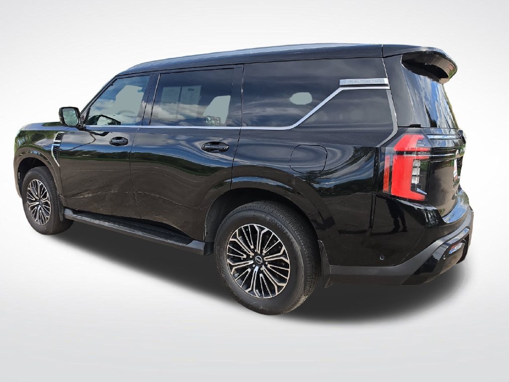 Used 2025 Nissan Armada SL AWD/4WD image 3