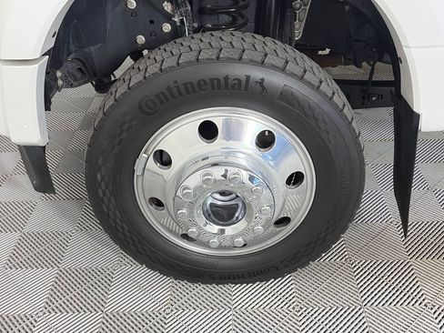 Certified 2025 Ford F450 Platinum w/ FX4 Off-Road Package image 8