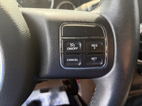 Used 2013 Jeep Wrangler Unlimited Rubicon w/ Connectivity Group AWD/4WD image 19