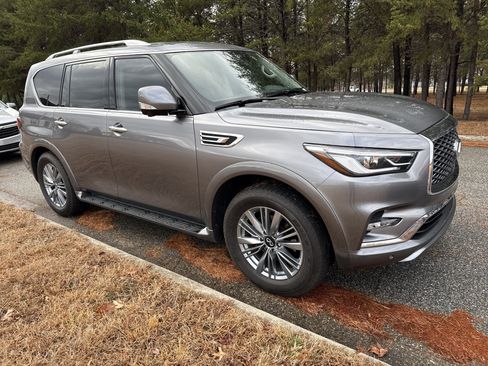 Used 2021 INFINITI QX80 Luxe w/ Cargo Package image 2