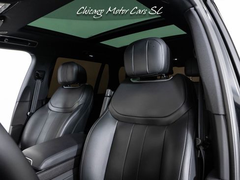 Used 2025 Land Rover Range Rover Long Wheelbase SE AWD/4WD image 42