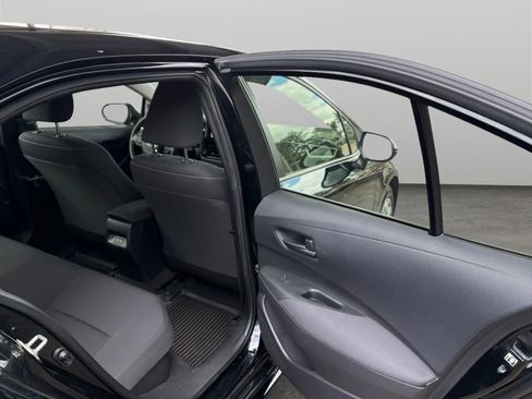 Used 2023 Toyota Corolla LE image 16