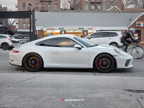 Used 2018 Porsche 911 GT3 image 5