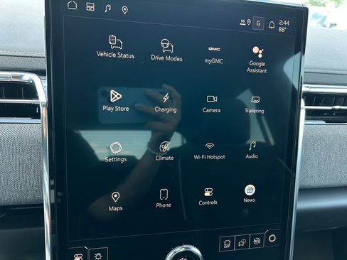 New 2026 GMC Sierra EV Elevation image 21