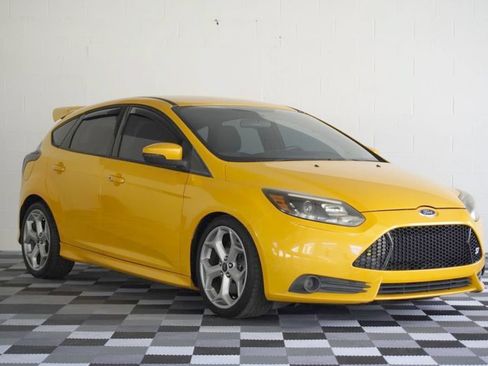Used 2013 Ford Focus ST FWD image 7