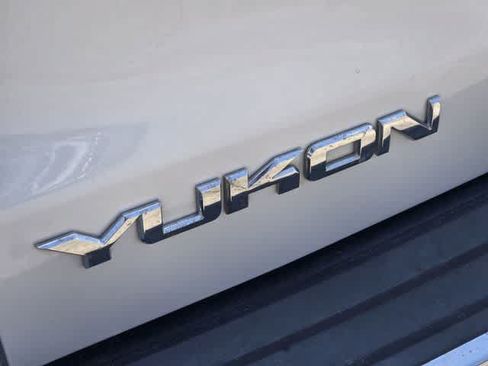 Used 2020 GMC Yukon Denali w/ Denali Ultimate Package AWD/4WD image 7