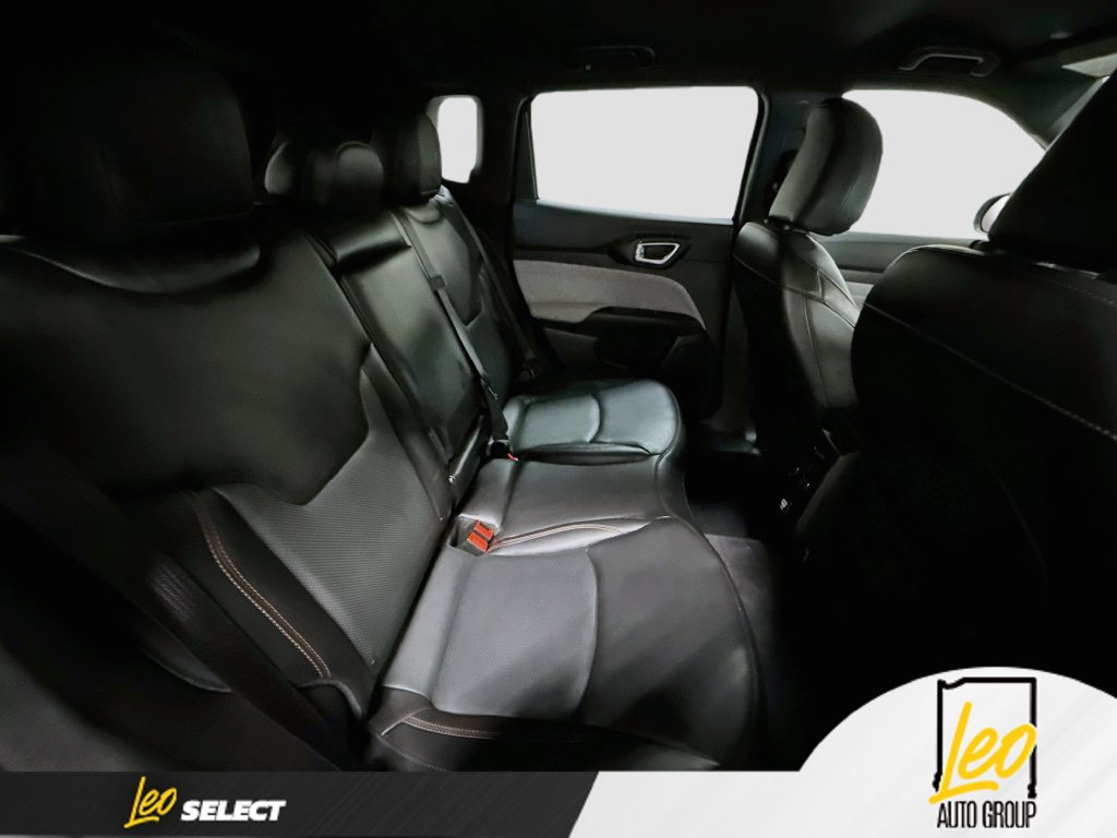 Used 2023 Jeep Compass Latitude AWD/4WD image 29