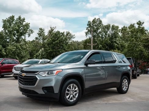 Used 2020 Chevrolet Traverse LS AWD/4WD image 1