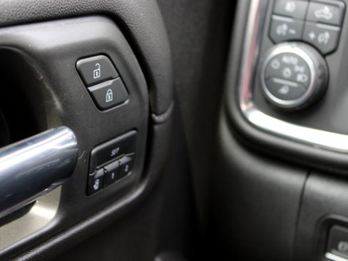 Used 2023 Chevrolet Silverado 3500 High Country image 32