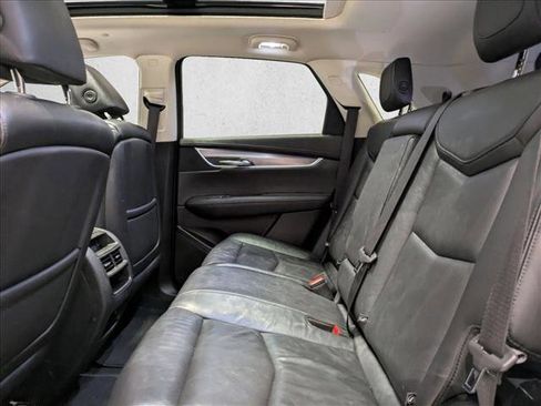 Used 2018 Cadillac XT5 Luxury w/ Driver Awareness Package image 19