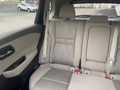 Used 2024 Nissan Rogue SV image 39