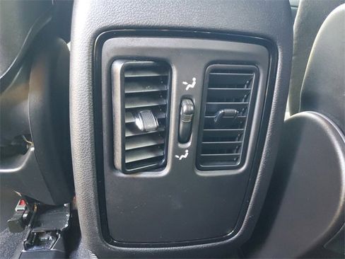 Used 2024 Dodge Durango GT image 12