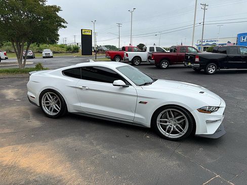 Used 2022 Ford Mustang GT Premium w/ GT Performance Package RWD image 7