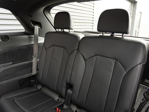 Used 2024 Audi Q7 3.0T Prestige AWD/4WD image 26