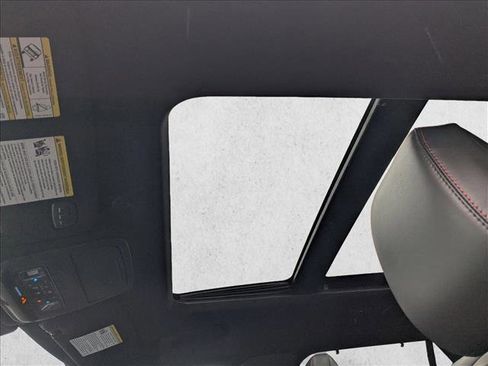 Used 2025 Ford Explorer ST image 17