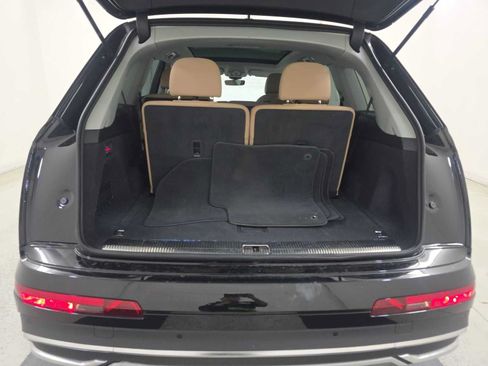 Used 2023 Audi Q7 2.0T Premium w/ Convenience Package AWD/4WD image 17