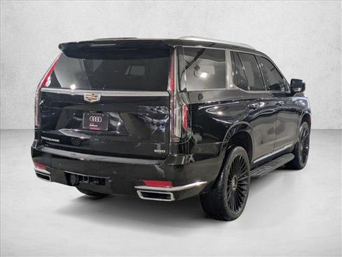 Used 2022 Cadillac Escalade Premium Luxury image 5