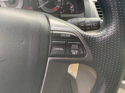 Used 2011 Honda Odyssey EX image 16