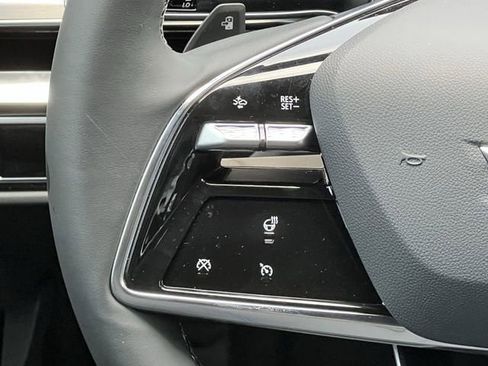 New 2025 Cadillac Lyriq Luxury image 12