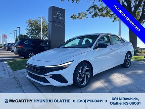 Certified 2025 Hyundai Elantra Sport FWD image 1