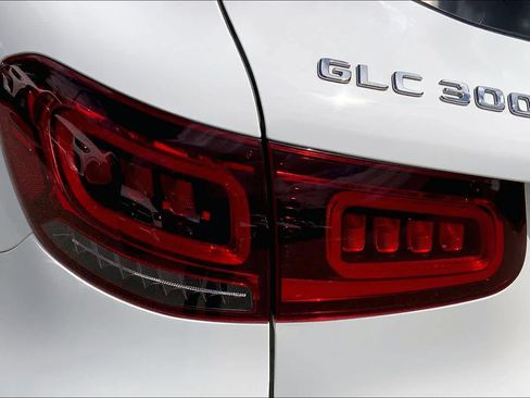 Certified 2022 Mercedes-Benz GLC 300 4MATIC w/ Premium Package Lite image 28