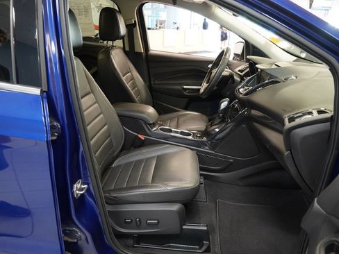Used 2015 Ford Escape Titanium w/ Equipment Group 301A AWD/4WD image 25