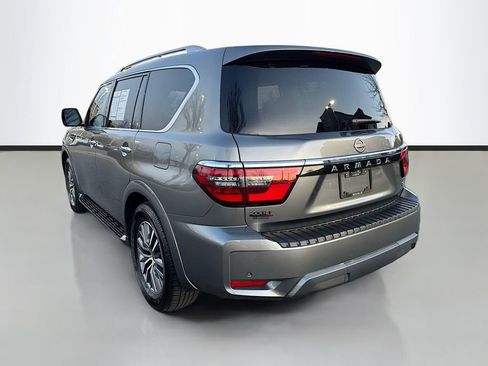 Used 2024 Nissan Armada SL w/ Captain's Chairs Package image 5