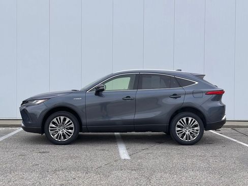 Used 2021 Toyota Venza Limited w/ Advanced Technology Package AWD/4WD image 2